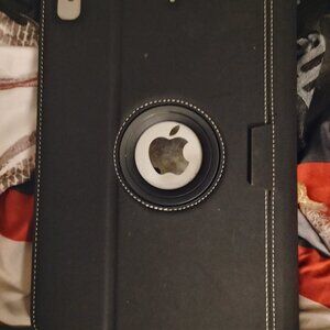 Apple iPad with rotating case bundled